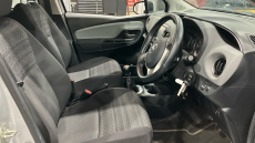 Toyota Yaris 1.33 VVT-i Icon 5dr Petrol Hatchback